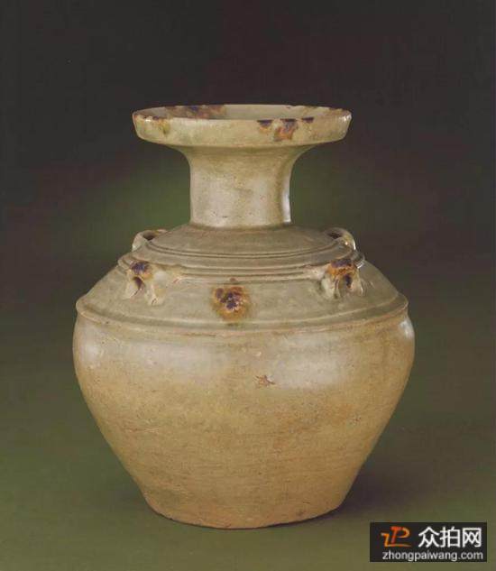 东晋青釉褐斑四系壶，现藏北京故宫博物院