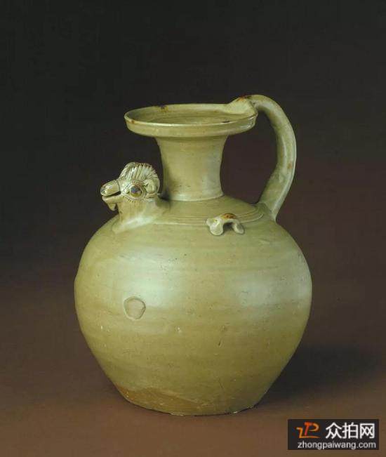 东晋青釉褐斑羊头壶，现藏北京故宫博物院
