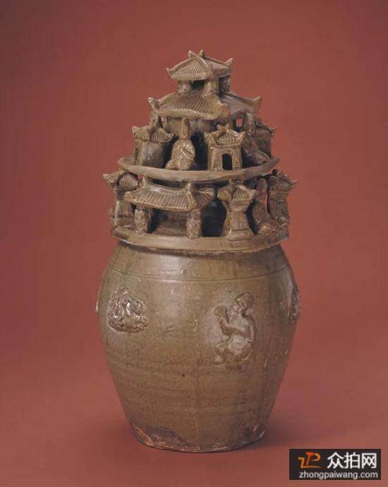 西晋青釉堆塑谷仓罐，现藏北京故宫博物院