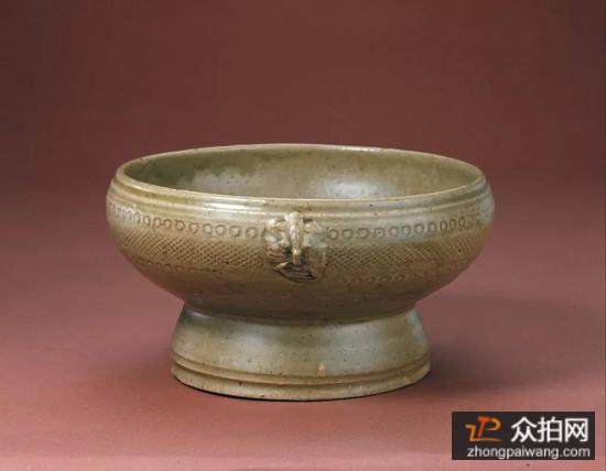 西晋越窑系青釉印纹豆，现藏北京故宫博物院